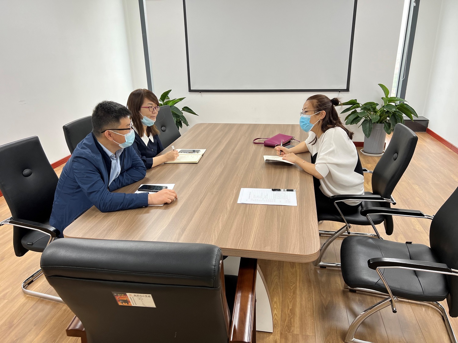 工商管理系启动访企拓岗促就业专项行动，深化产教融合提升教育咨询服务